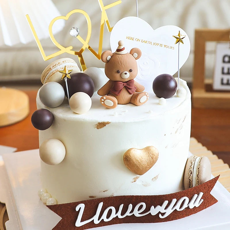 Teddy cake topper