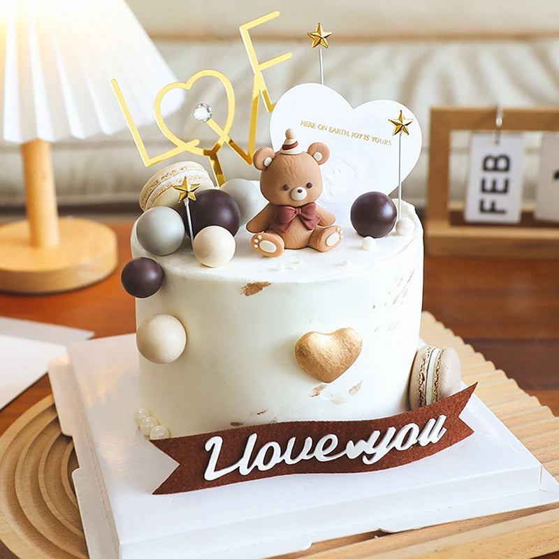 Teddy cake topper